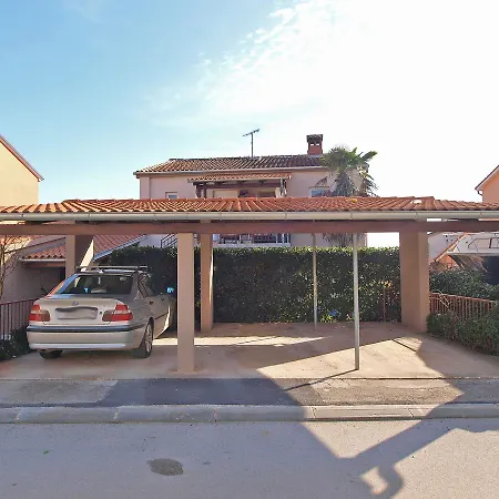 Apartment Mitar 1271 Fazana